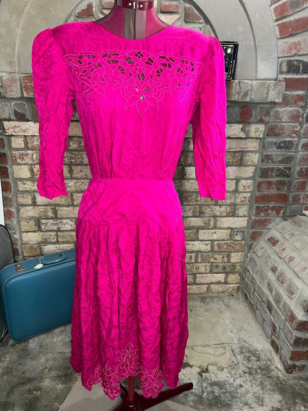 dress 100% silk fuchsia floral cutwork lace drop waist